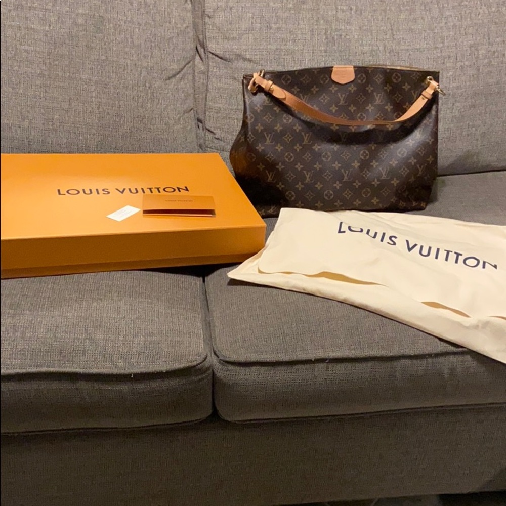 AUTHENTIC Louis Vuitton Graceful MM Hobo Monogram